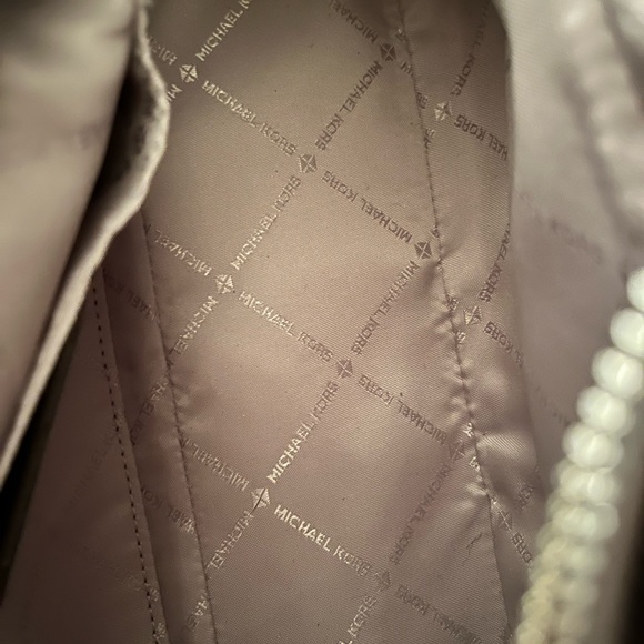 Michael Kors Olive and Silver Star Crossbody Bag - Picture 8 of 9